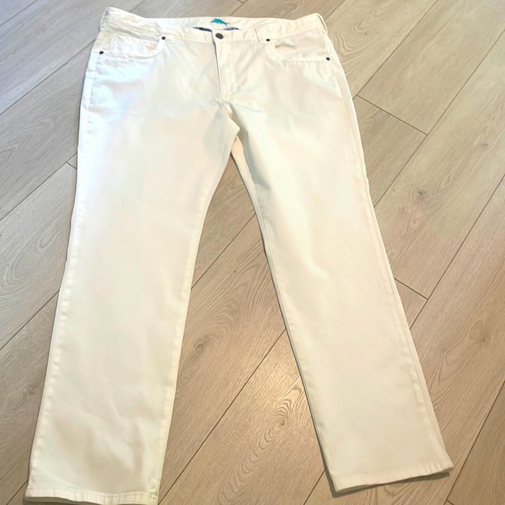 Tommy Bahama white pants Size 42x32